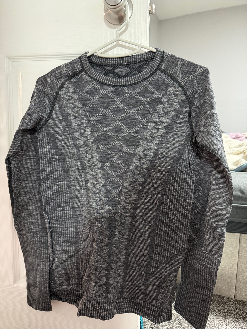 Athleta Gray Patterned Long Sleeve Tee